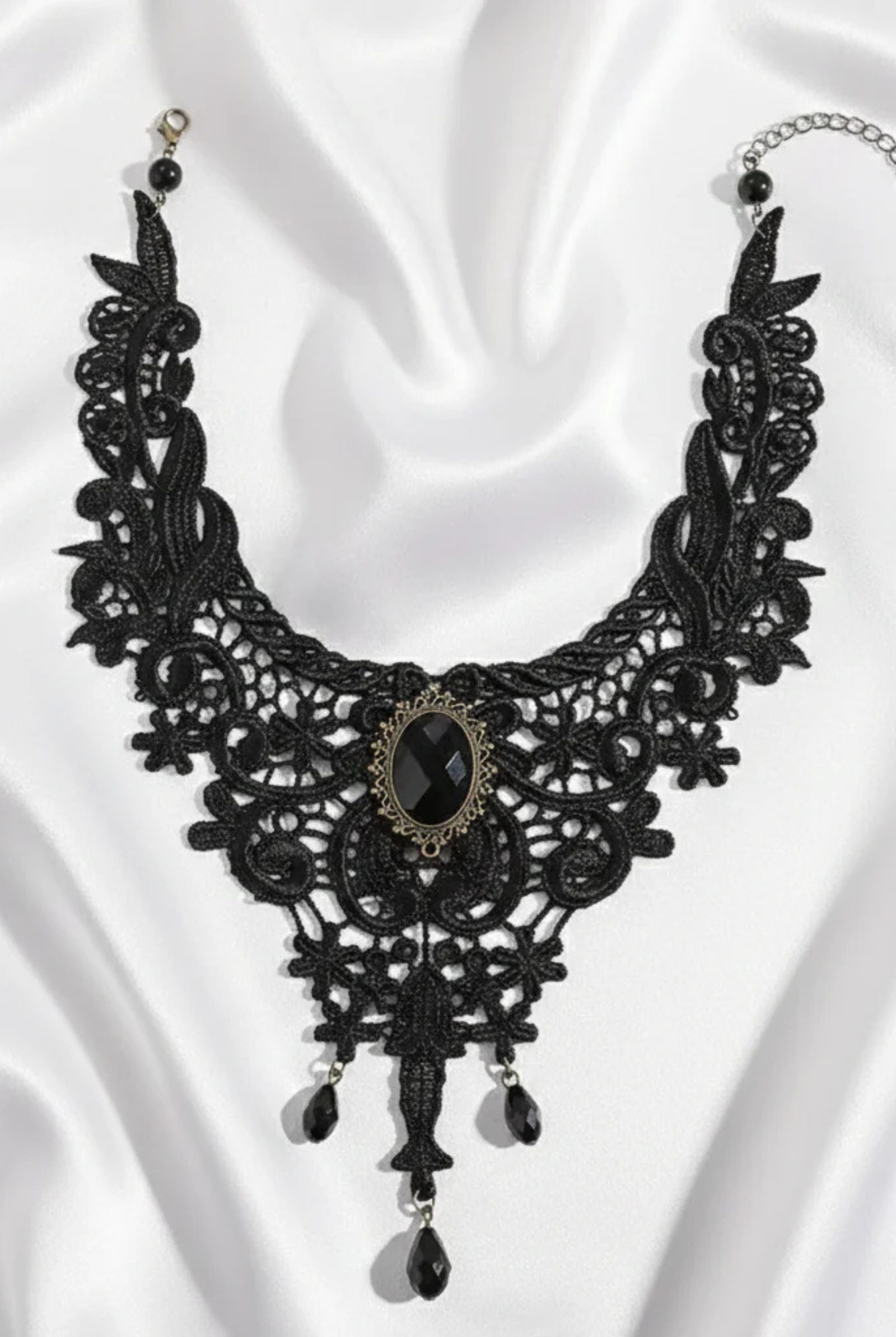 Collier Choker Gothique en Dentelle Noire Ajourée – Style Vintage & Tendance